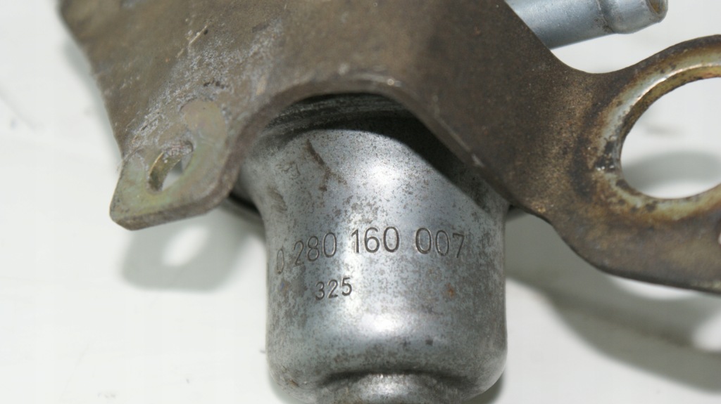 Mercedes r107 sl slc клапан регулятор давления топлива 0280160007 Оригинал