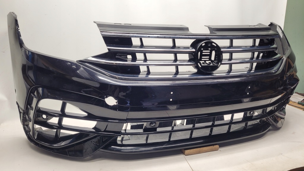 Vw tiguan 5na r-line lift бампер oryg. в Украине