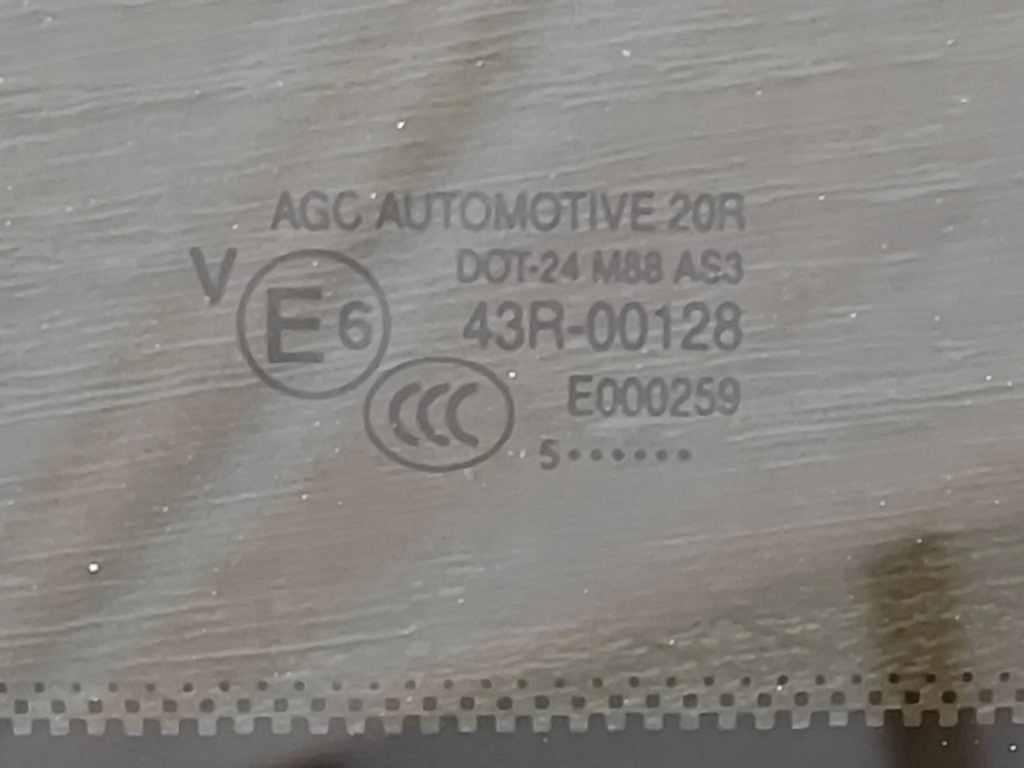 фото №8, Оригинальная стекло люк audi a5 8t sportback 8t8877071 12km