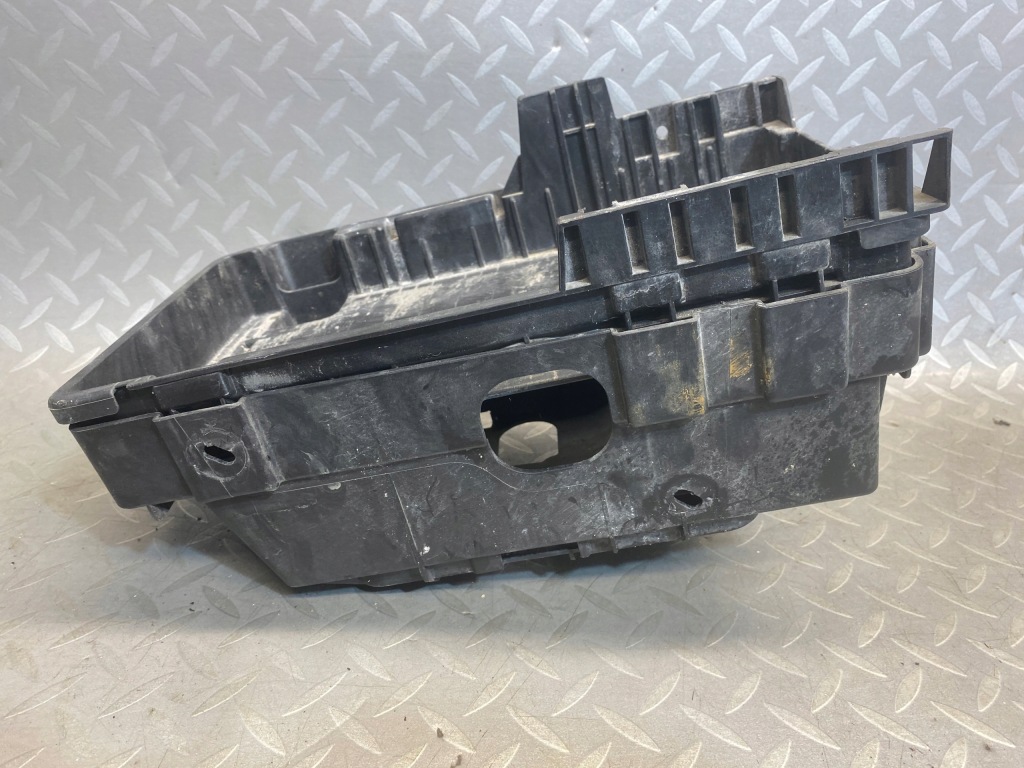 Основание полка аккумулятор meriva 2 b комплектная с Разборки