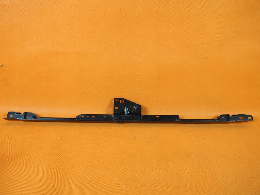 фото №1, Audi a5 8t розпірка чашка кузов 8k0805629d