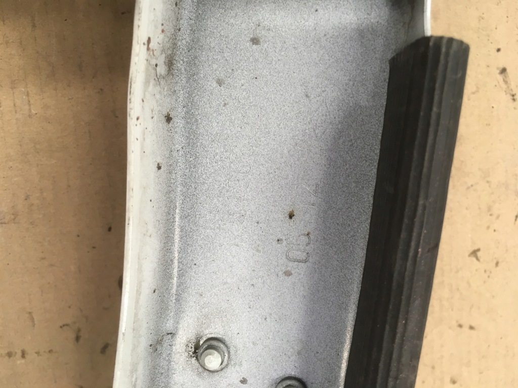 Направляющая бампера перед renault megane iii coupe цвет ov369 с Разборки