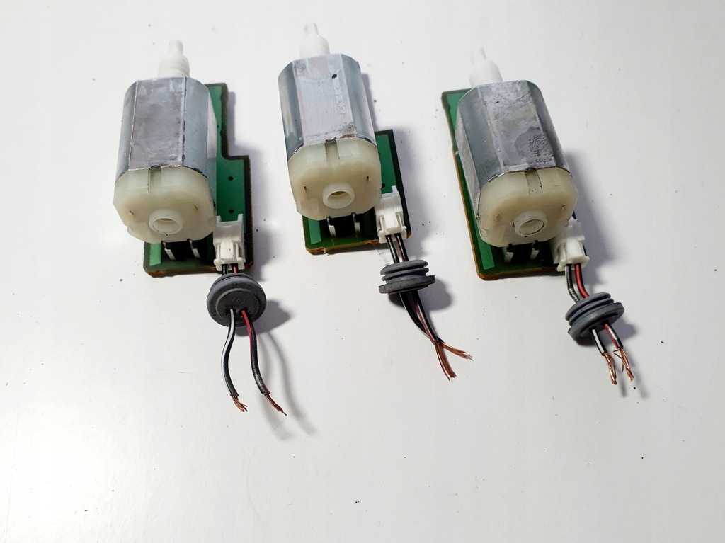 фото №6, Моторчик складывания зеркало левый mazda 3 bm 13-17r 6 gj 12-16r