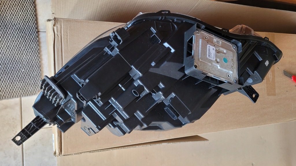 Фара правый  перед передняя ford kuga mk3 фара правый full led lv4b с Разборки