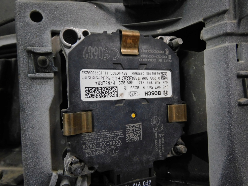 фото №14, Audi a4 b9 8w kompletny перед бампер лампы капот pas ls9r радары