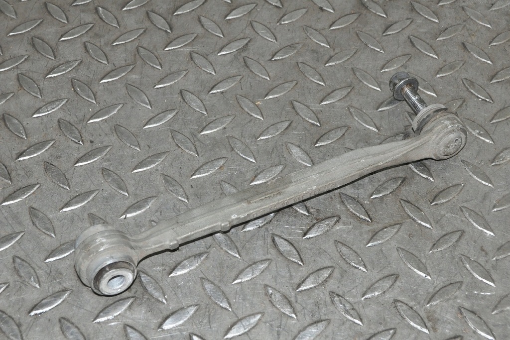 фото №2, Mercedes r172 slc250d 2017 rhd задний правый рычаг