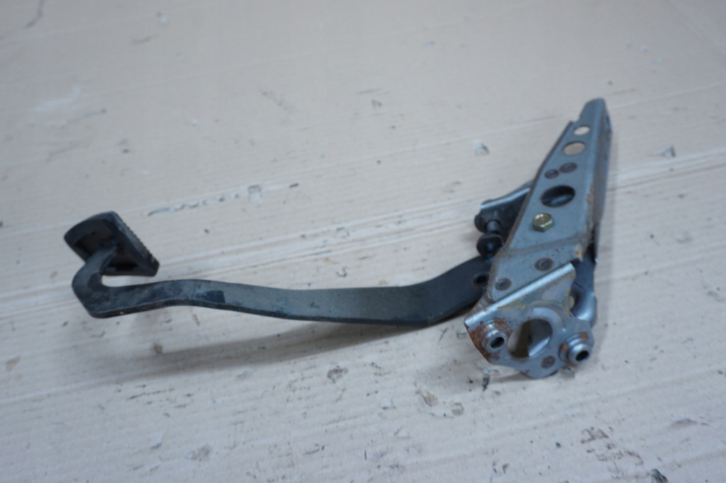 фото №5, Toyota rav4 педаль сцепления 2,0 16v 98r