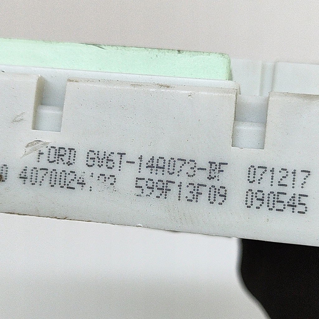 фото №6, Ford transit - tourneo connect 2018 рамка / модуль предохранителей