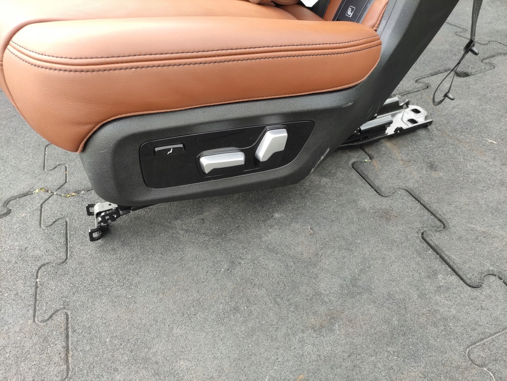 фото №7, Сиденья заднее сиденье электрическая с подогревом bmw x7 g07 merino kawowa tartufo