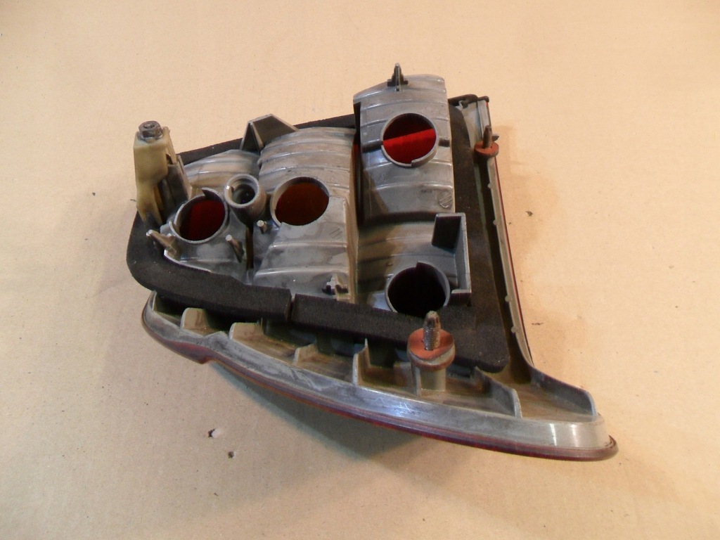 фото №15, Лампа правая задняя bmw 3 e46