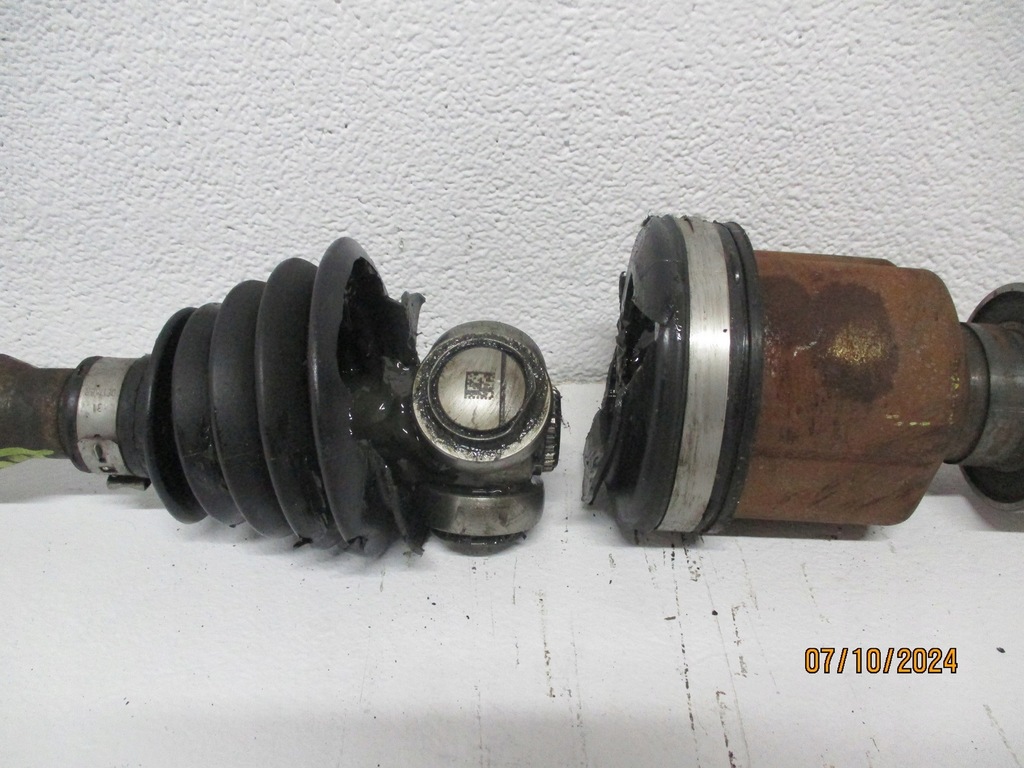 фото №4, Привідний вал права dacia sandero 371003037r