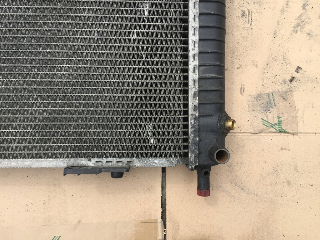 Mercedes радиатор воды a1245001503 в Украине