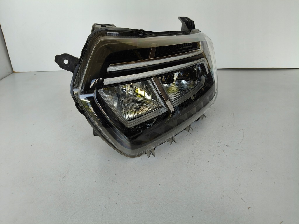 фото №1, Лампа левая фара dacia duster ii 21- lift full led