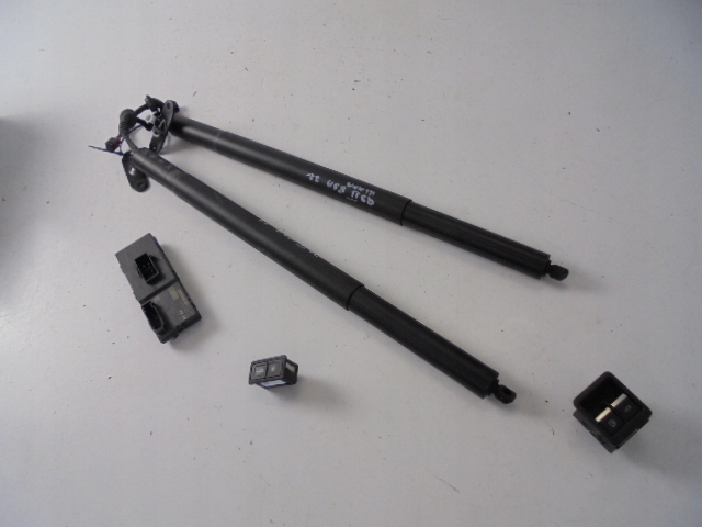 фото №1, Амортизаторы модуль крышки задняя audi q3 ii 83a 22r