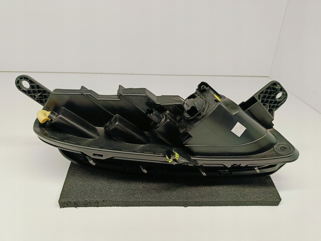 Citroen c3 3 рестайлинг  20- фара левая фонарь  drl левая перед led 9833480680 Киев