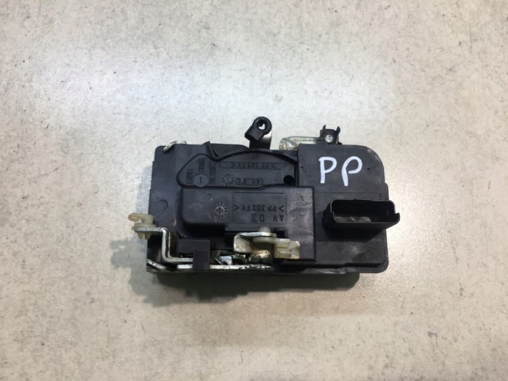 Купити Замок двері правий перед partner 1 1.6 hdi