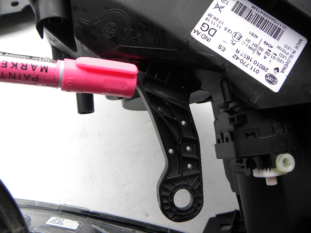 фото №14, Renault kadjar 2016 rok перед капот лампа левая full-led