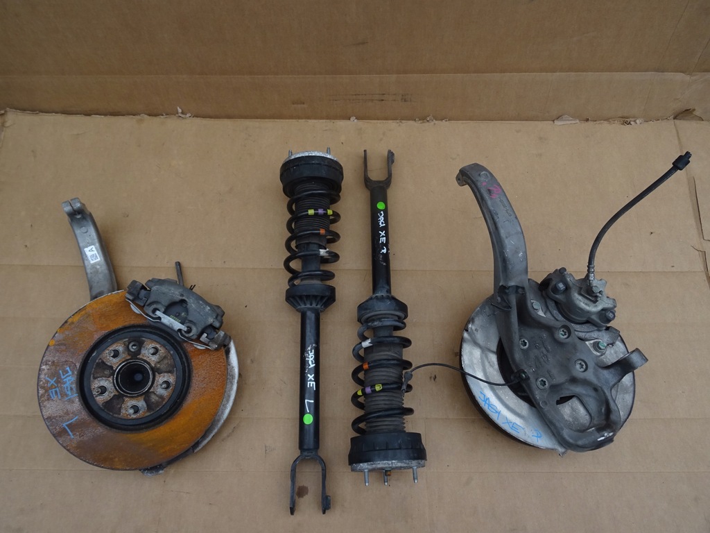 фото №1, Jaguar xe поворотный кулак амортизатор правый