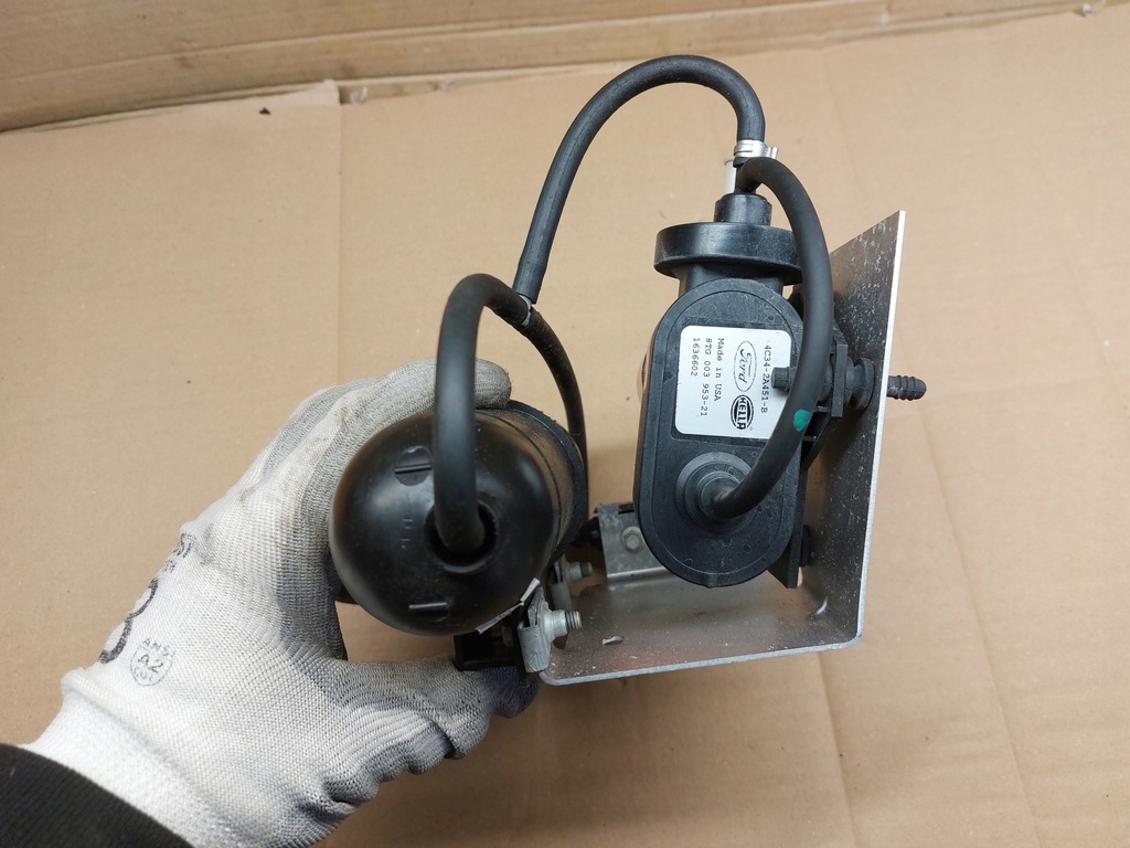 фото №7, Насос вакуумa вакуум aston martin vantage 4.7 16r 4g43-2c529-bc