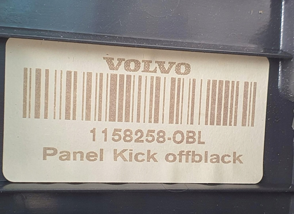 фото №8, Подлокотник бардачок volvo xc70 ii 377798 europa