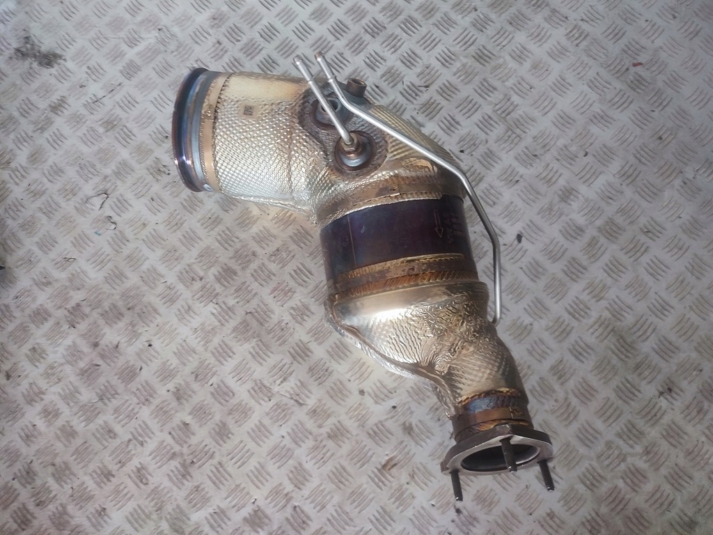 фото №1, Audi s8 d5 plus 2022 катализатор левый 4n0254800k