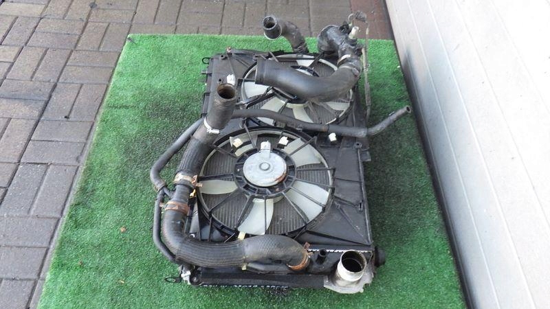 Радіатор води кондиціонера toyota rav4 3 2.2 d-cat 422750-1372 Недорого