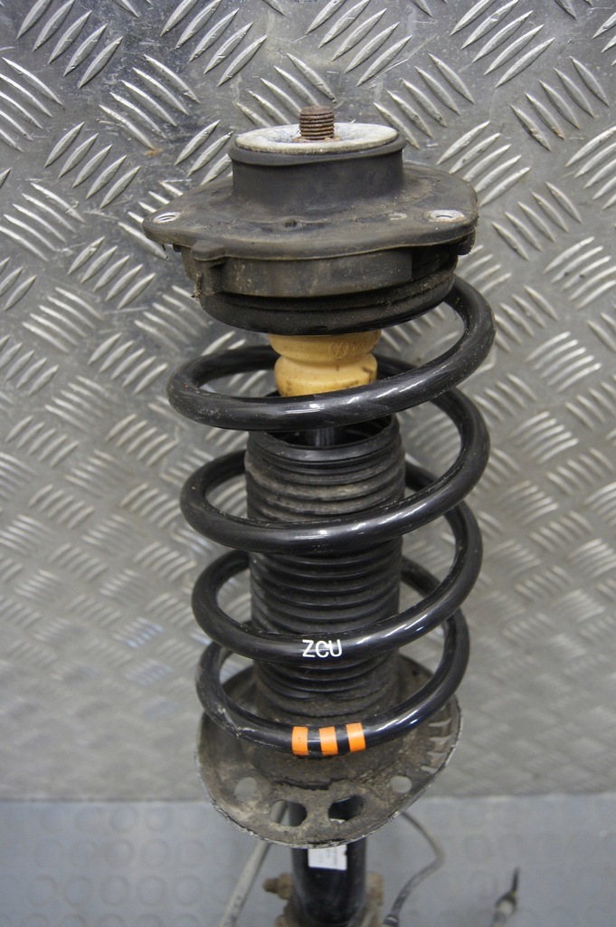 фото №10, Yeti 5l lift поворотный кулак левая амортизационная стойка 1.6