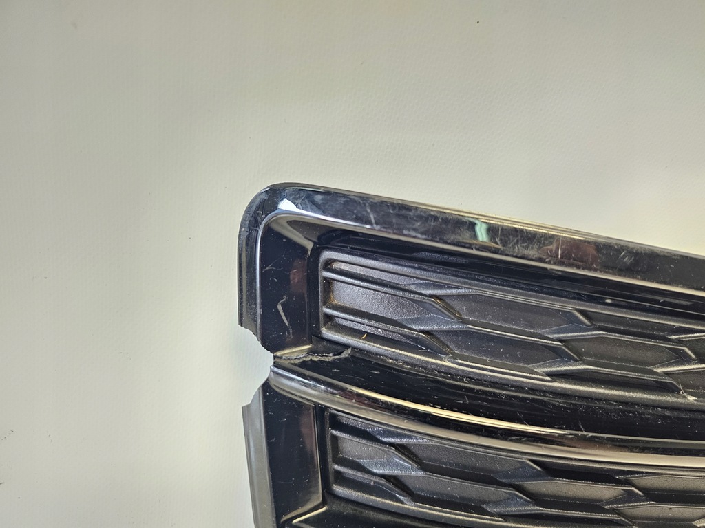 фото №7, Решётка бампера правая audi q3 8u s-line lift 8u0807681k 2011-2018 оригинал