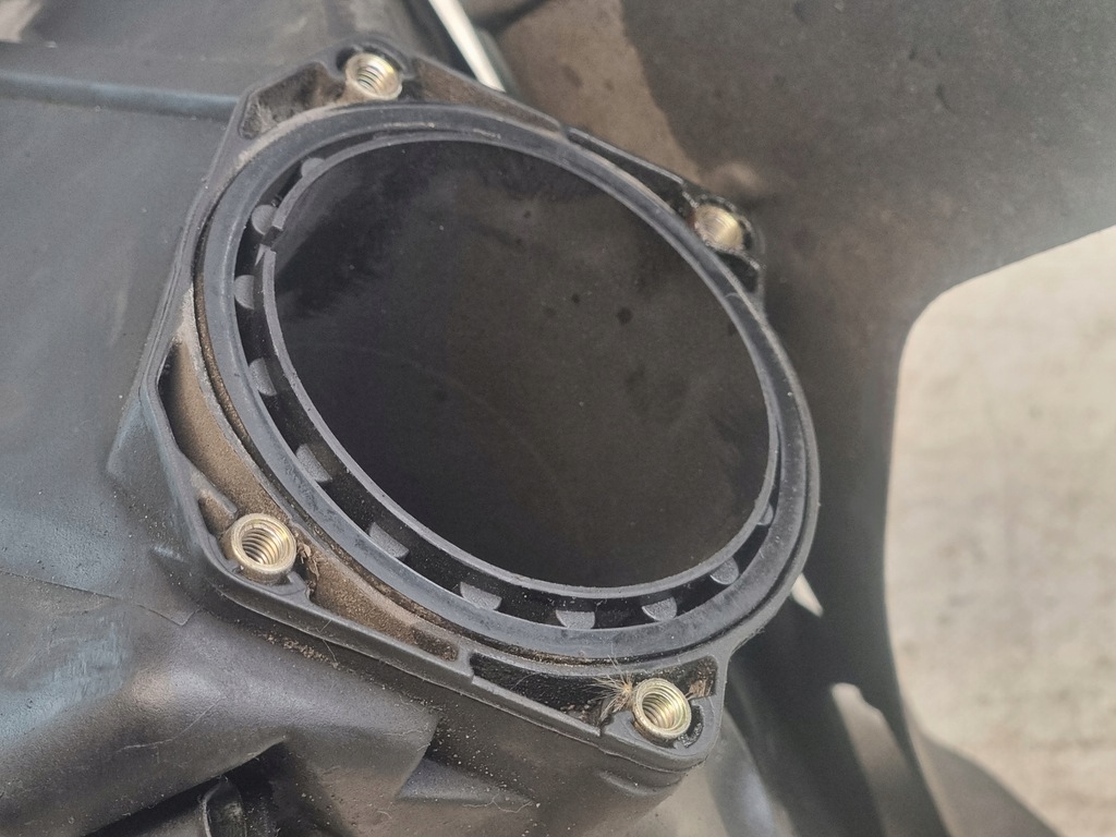 фото №8, Volkswagen оригінальний номер 058133837e корпус фільтра повітря