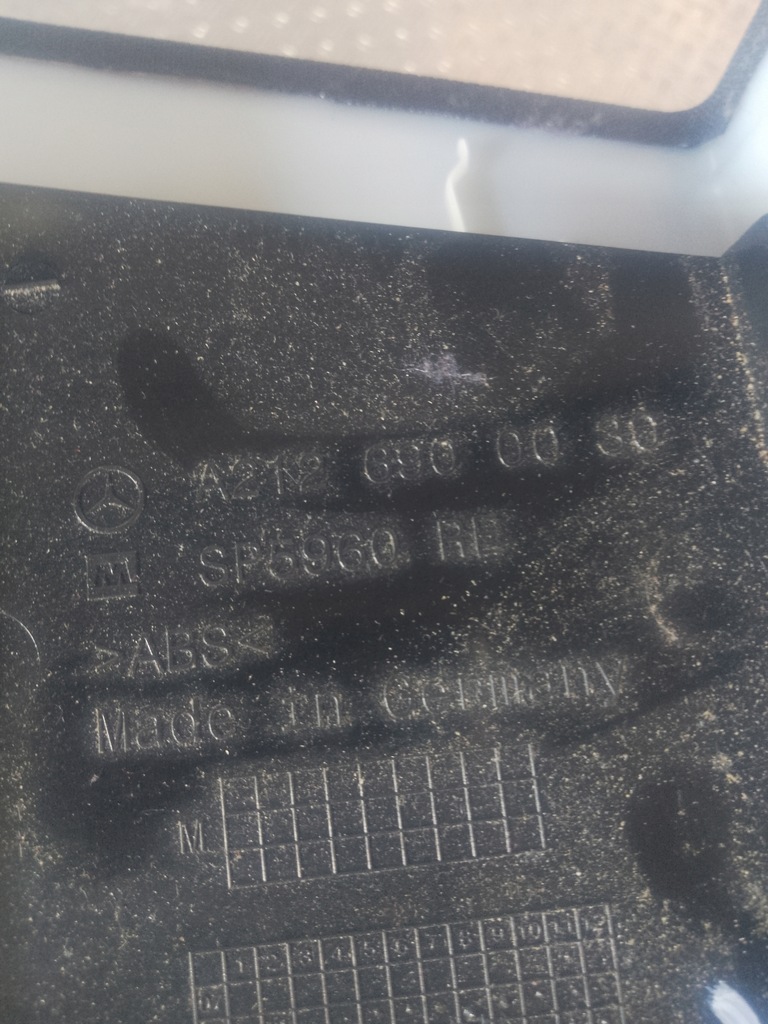 фото №7, Mercedes w212 09- защита стойка правая kombi a2126904025