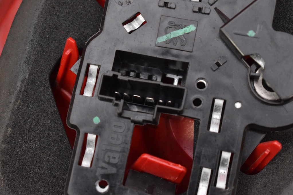 фото №6, Лампа ліва задня задня peugeot 307 5d hb 01-05