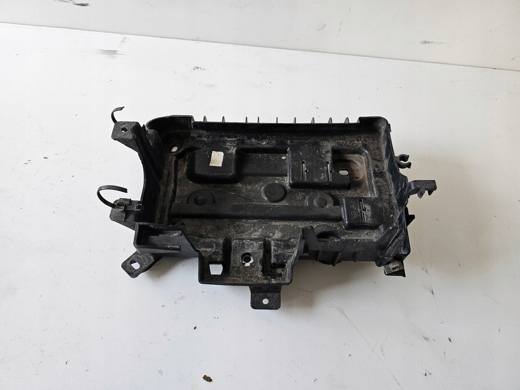 фото №1, Opel corsa d основание аккумулятор 13296473