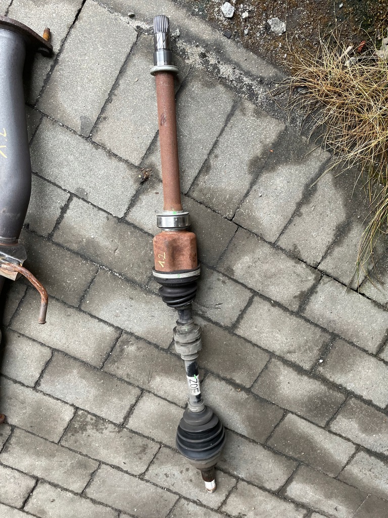 фото №1, Nissan pulsar c13 1.2dig-t приводной вал правая автоматическая коробка передач