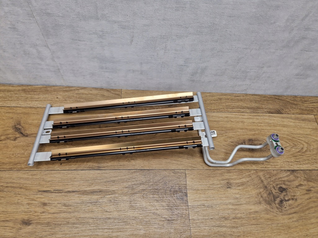 фото №1, Bmw f30 330e радиатор аккумулятора охлаждение high voltage радиатор 8632541