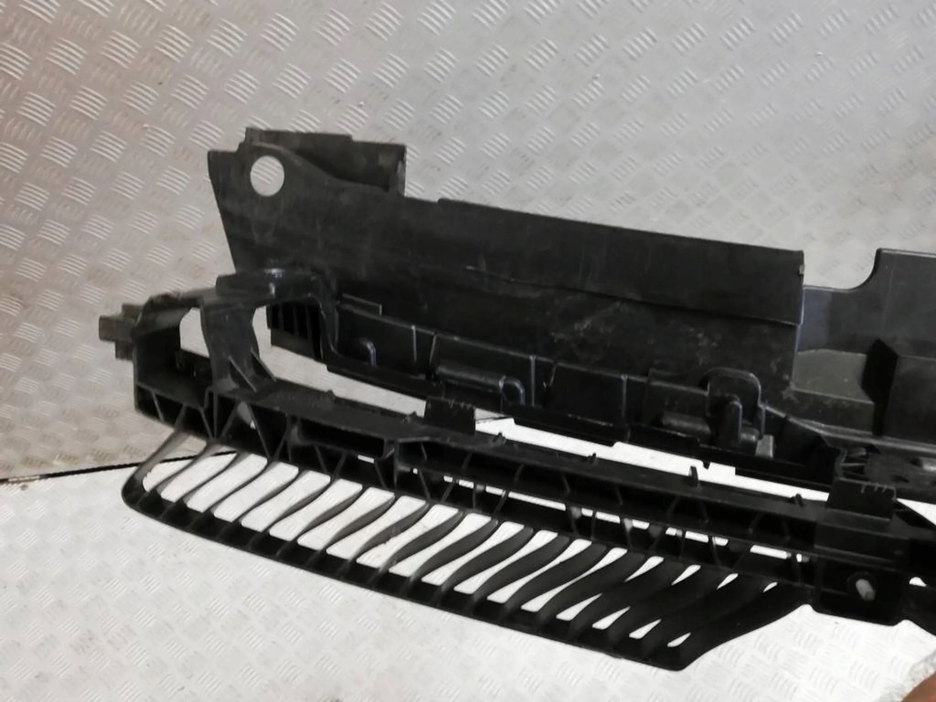 фото №7, Vw polo vi кронштейн решётка радиатора решетка 2g0805705e