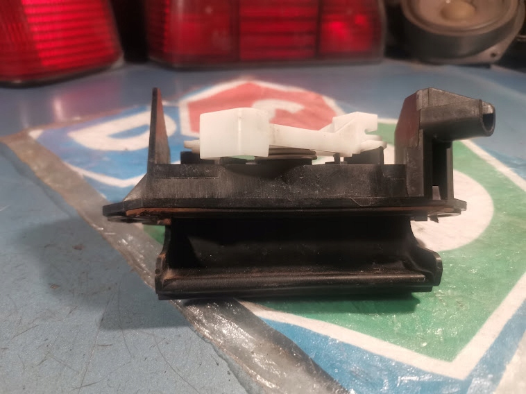 фото №5, Задняя ручка крышки багажника toyota corolla ix e12