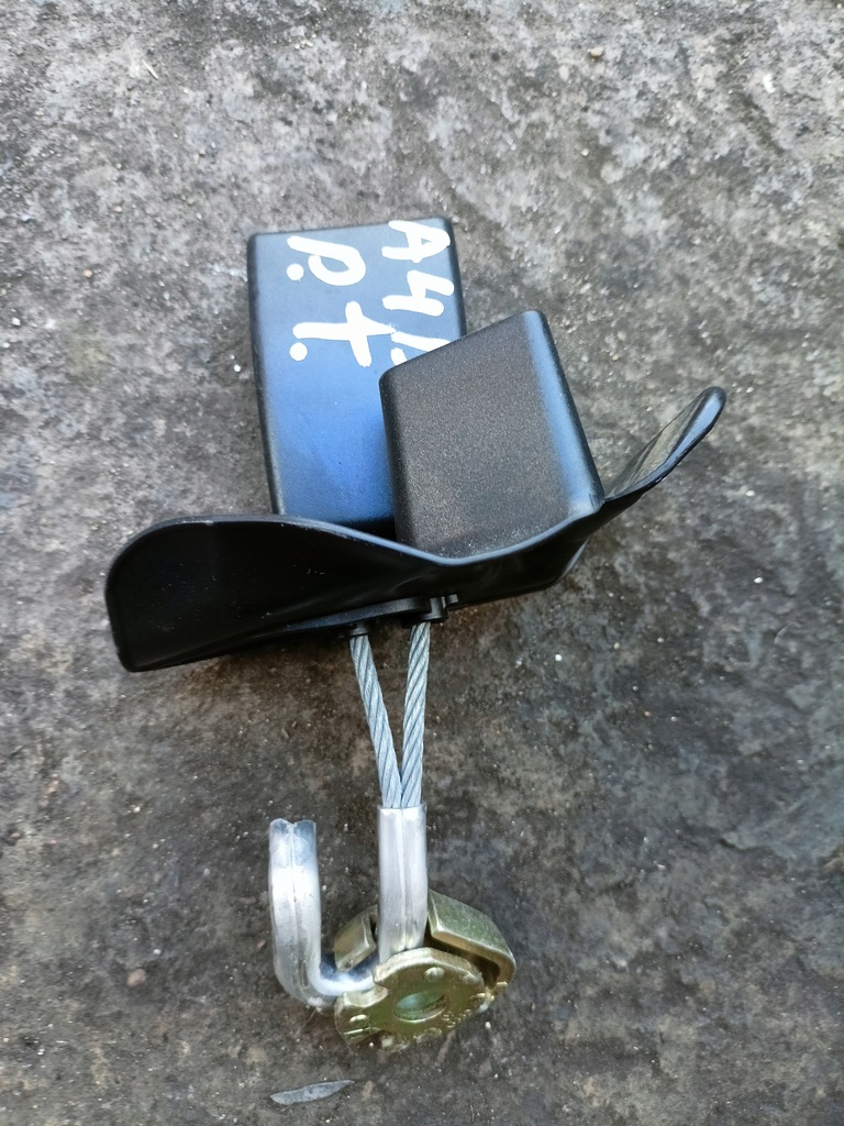 фото №1, Audi a4 b6 b7 кліпса поперечина задня сидіння 8e0857740