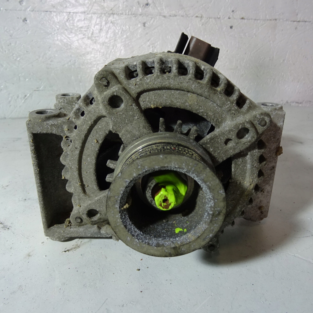 Купити Opel astra k v 1.6cdti генератор 13520813