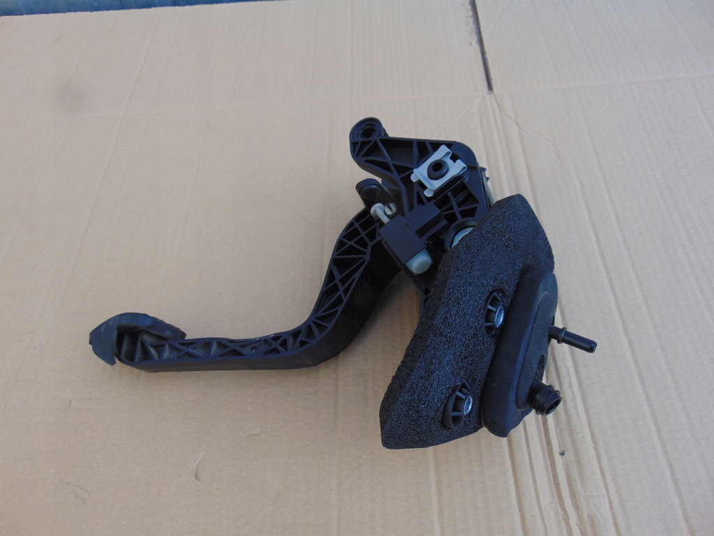 фото №1, Педаль зчеплення ford b-max 1.0 ecoboost