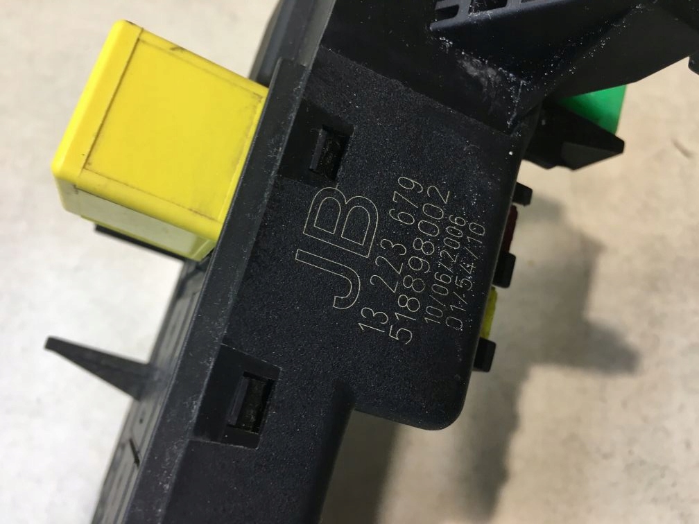 фото №6, Коробка предохранителей vectra c 13223679 13193588