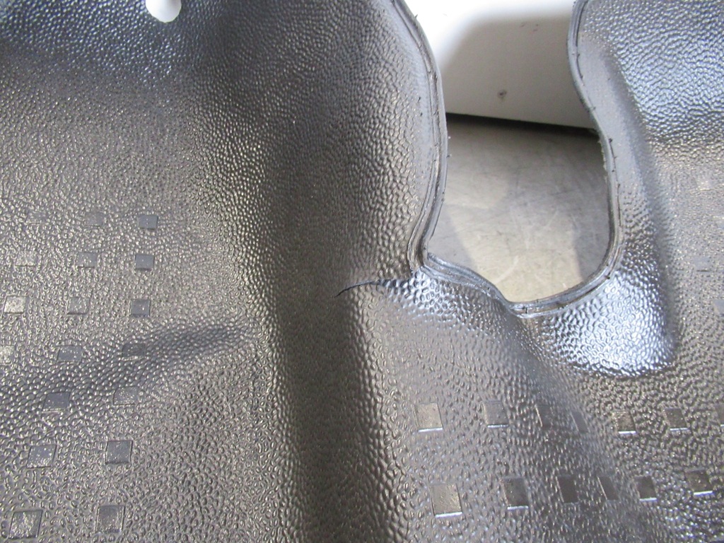 фото №5, Vw t6 transporter резиновый обшивка коврик кабины перед