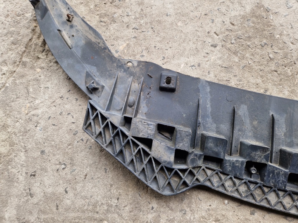 Накладка защита плита бампера передний audi a3 8p lift 8p0807233 Недорого