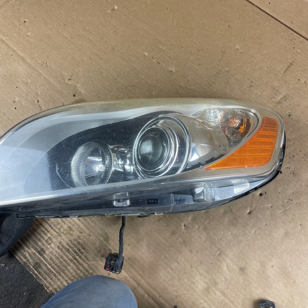 фото №14, Volvo xc60 i 08-13 ксенон 30763135 лампа передня перед ліва + кронштейн