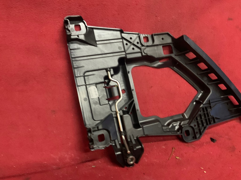 фото №7, Porsche cayenne 7p5 lift кронштейн левый передней лампы 7p5941045b