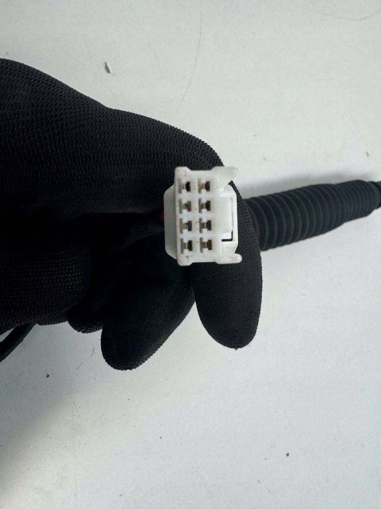 Купити Привід кришки багажника задній tesla model 3 1551488