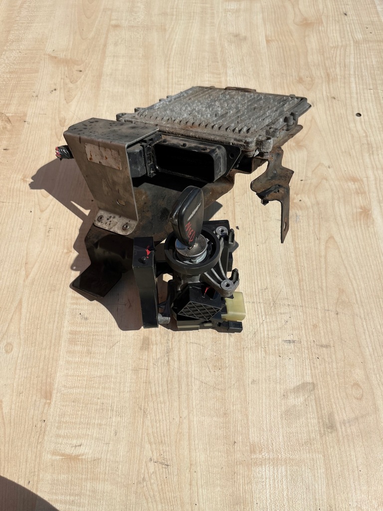 фото №9, Jeep grand cherokee wk 3.0 бортовой компьютер набор p56044189ak