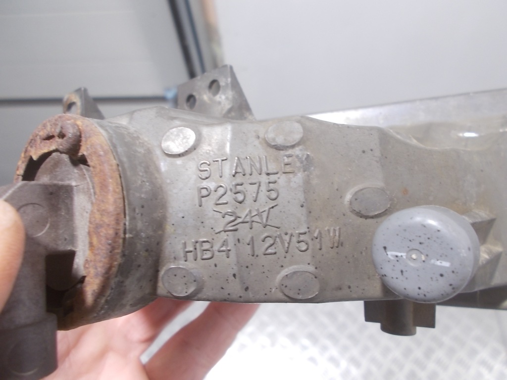 фото №9, Протитуманна фара mazda 2 dy demio 02-07 оригінал лівий