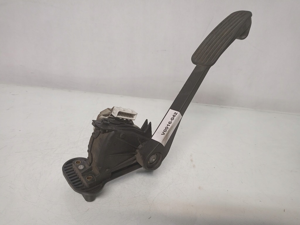 фото №1, Педаль газа оригинальный номер volvo s60 i