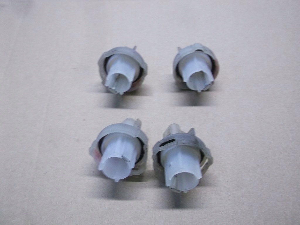 фото №1, Peugeot 2008 цоколь лампочка лампы противотуманной