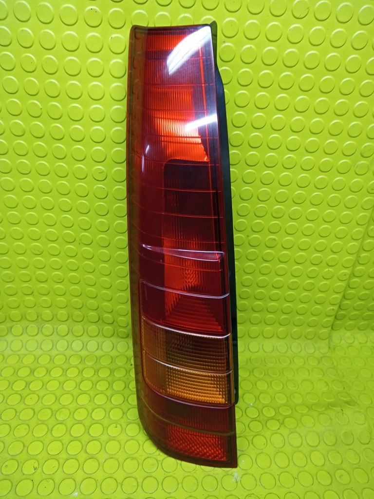 фото №1, Mitsubishi space runner лампа лівий задня